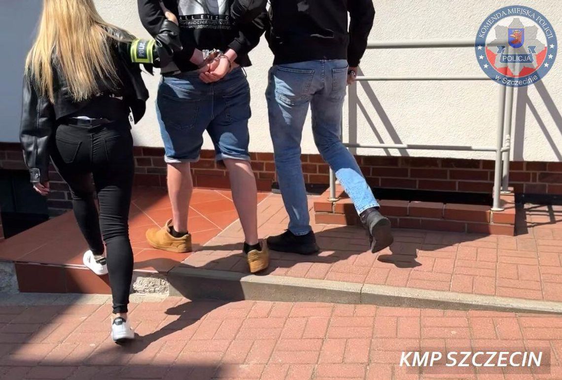 Taksówkarz znieważony i pobity w czasie kursu. Policjanci zatrzymali pijanego pasażera