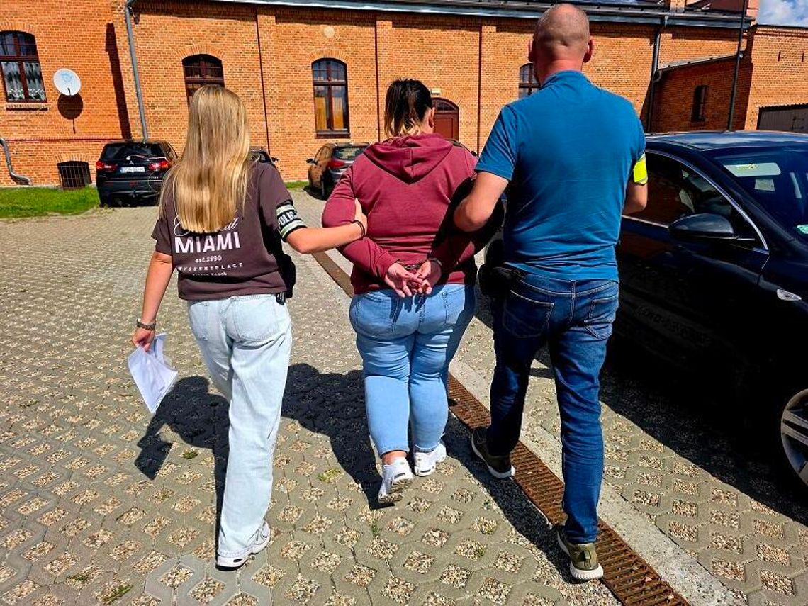 Telefon od „prokuratora” zakończył się utratą 32 tys. zł. Policja zatrzymała dwoje podejrzanych Telefon od „prokuratora” zakończył się utratą 32 tys. zł. Policja zatrzymała dwoje podejrzanych