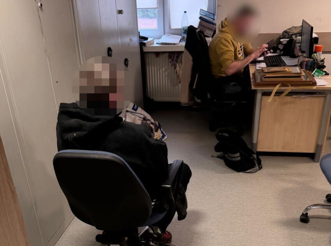 Teść i zięć włamywali się do budynków. Wynosili wszystko, co miało jakąkolwiek wartość