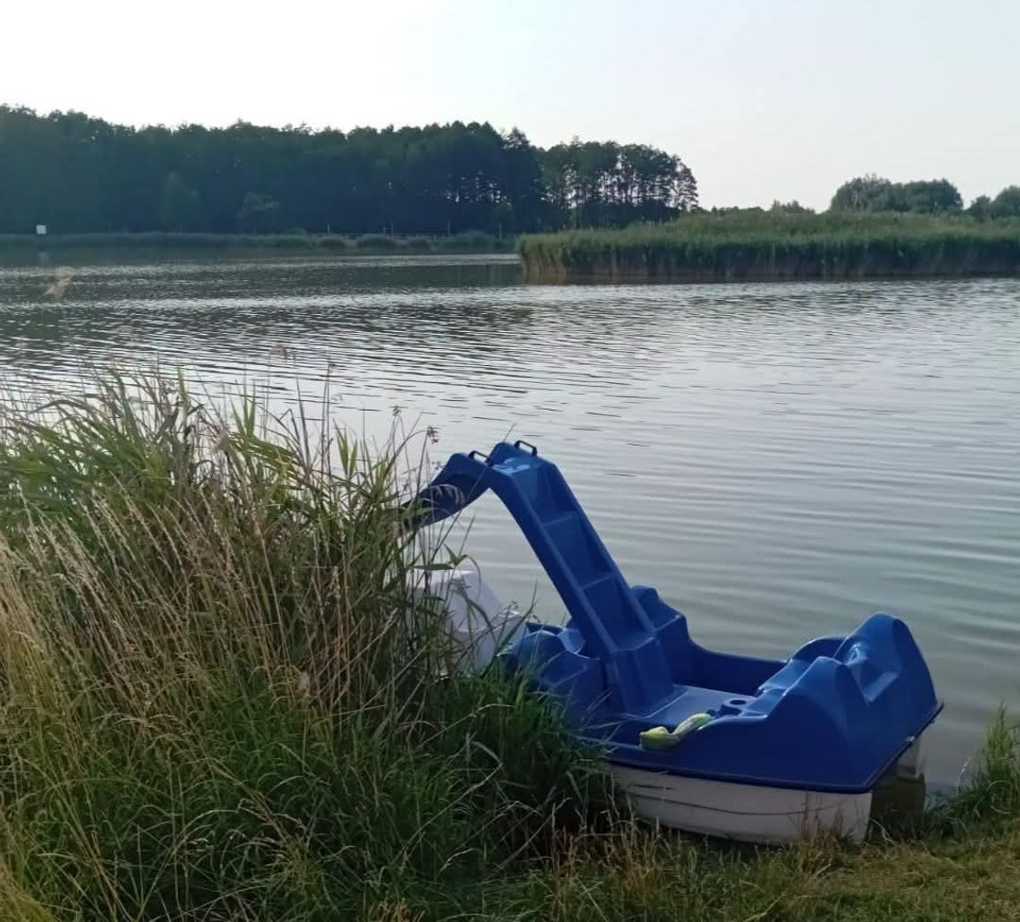 Tragedia na zalewie. Nie żyje 22-latek, który wyskoczył z roweru wodnego