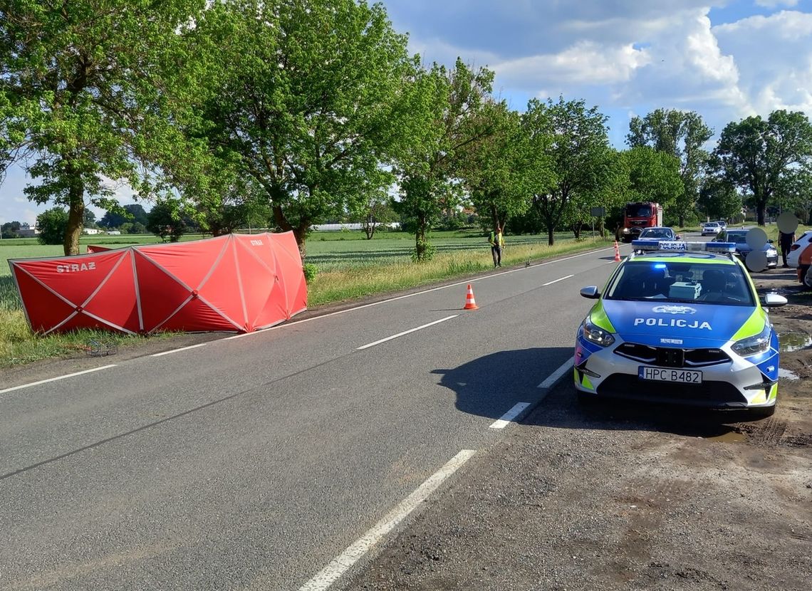 Tragedia podczas wyprzedzania. 19-letni kierowca Audi potrącił rowerzystkę, kobieta nie żyje