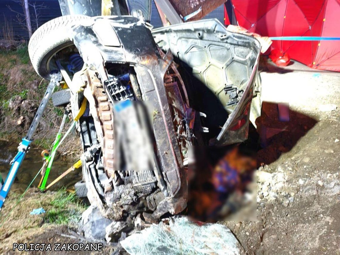 Tragiczny finał uderzenia w przepust. 26-latek zginął na miejscu, cztery osoby zatrzymane