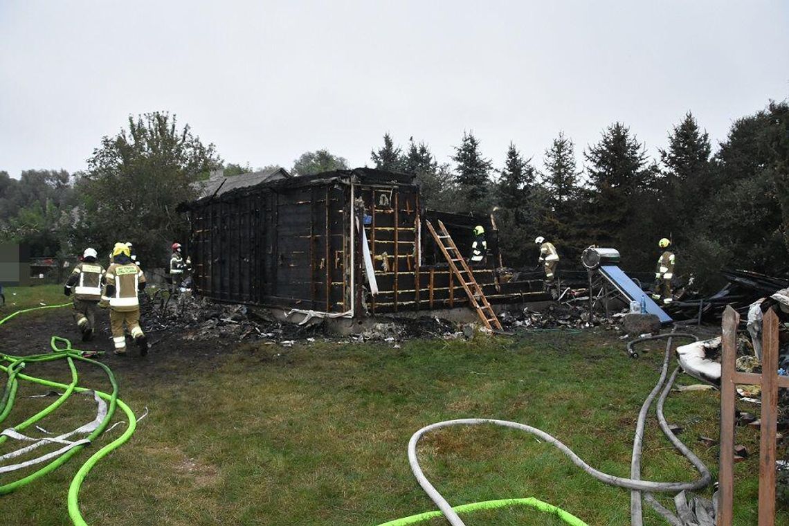 Tragiczny pożar domu na Lubelszczyźnie. Strażacy znaleźli ciała dwóch mężczyzn