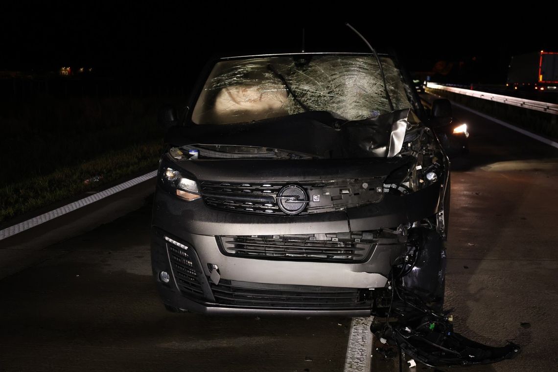 Tragiczny wypadek na autostradzie A4. Pieszy potrącony przez samochód zginął na miejscu