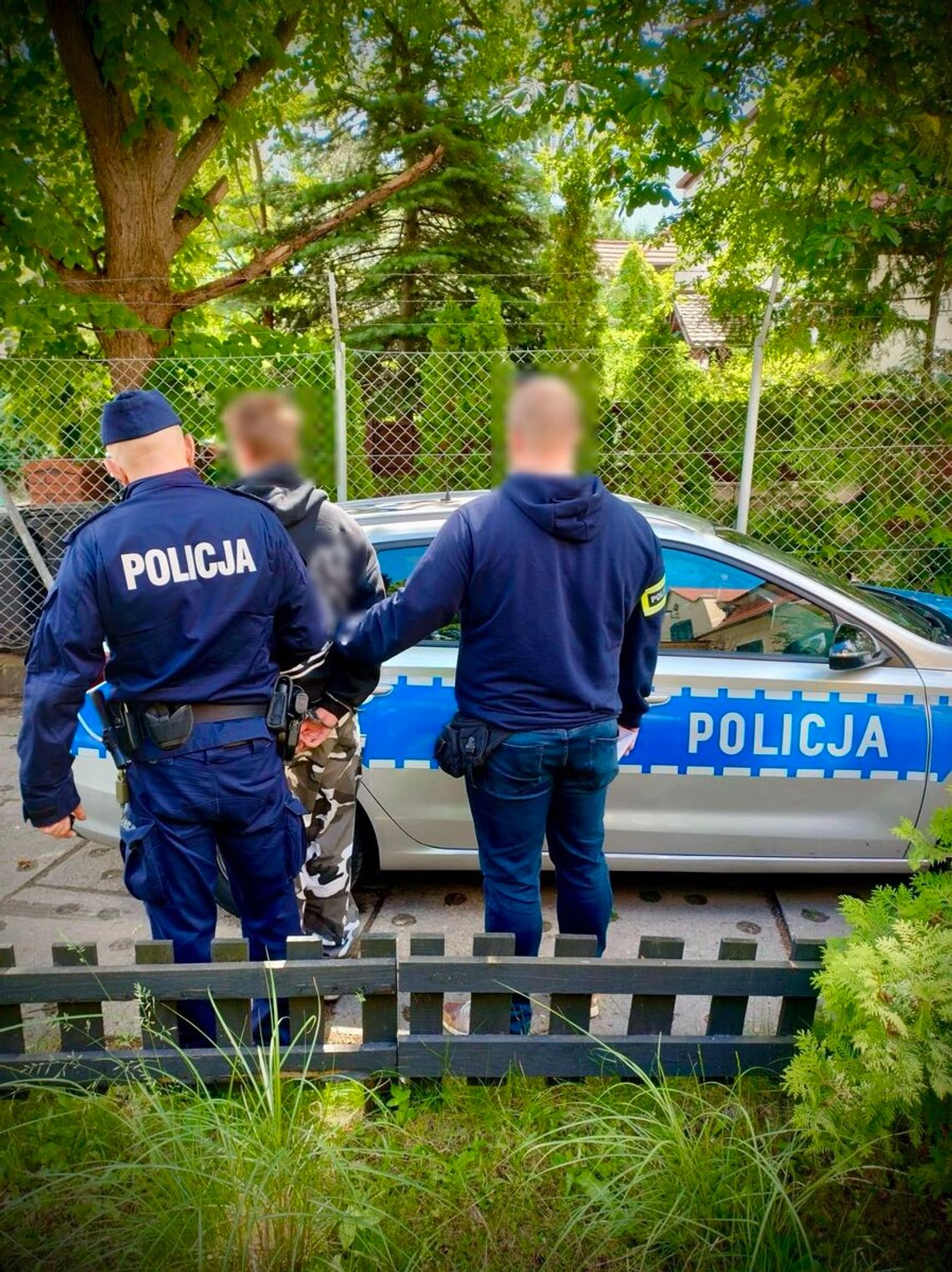 Trzech nastolatków groziło mężczyźnie i jego córce. Najmłodszy ma 14 lat Trzech nastolatków groziło mężczyźnie i jego córce. Najmłodszy ma 14 lat
