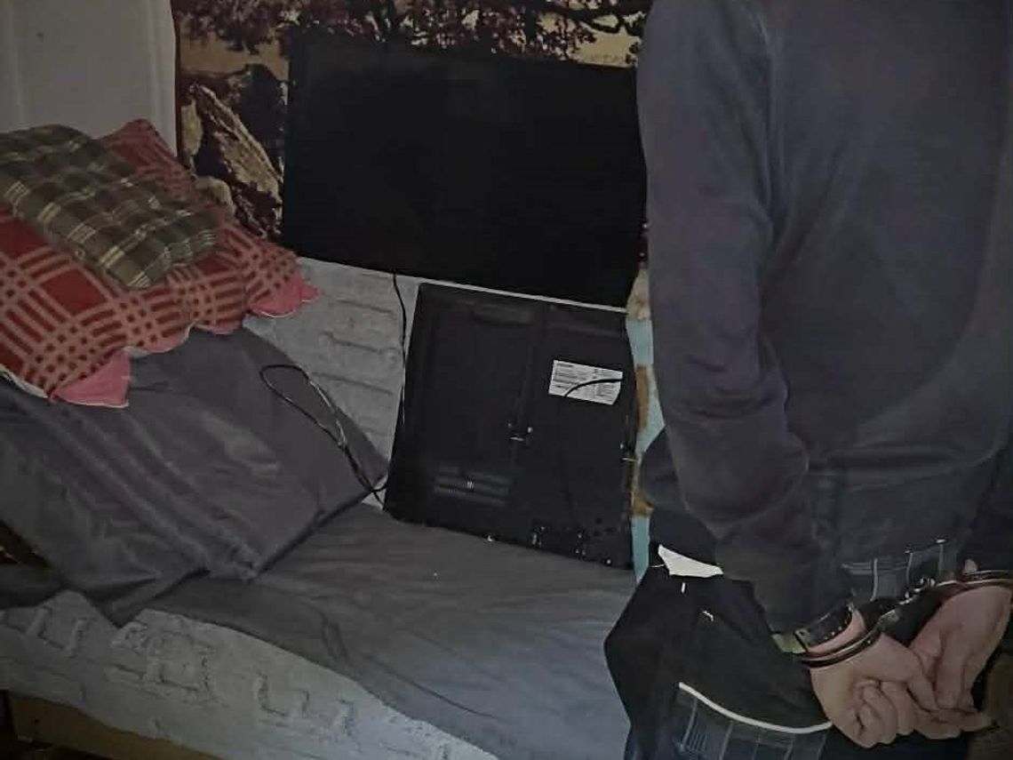 Trzej 20-latkowie pili z 53-letnią kobietą. Potem zabrała ich do hotelu i namówiła do złego Trzej 20-latkowie pili z 53-letnią kobietą. Potem zabrała ich do hotelu i namówiła do złego