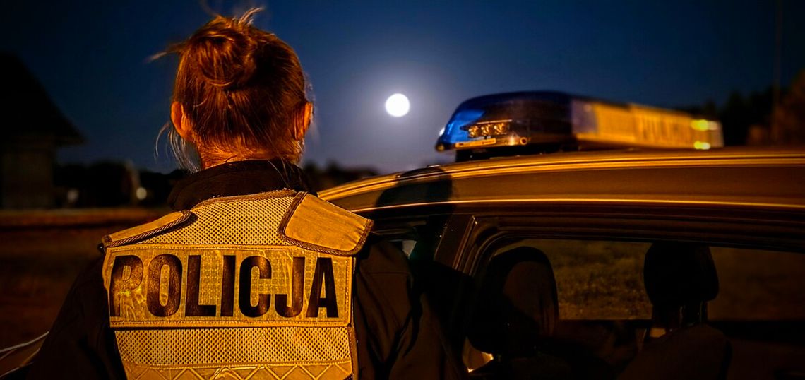 Trzy razy wracała do samochodu byłego. Z zazdrości zniszczyła osiem opon Trzy razy wracała do samochodu byłego. Z zazdrości zniszczyła osiem opon