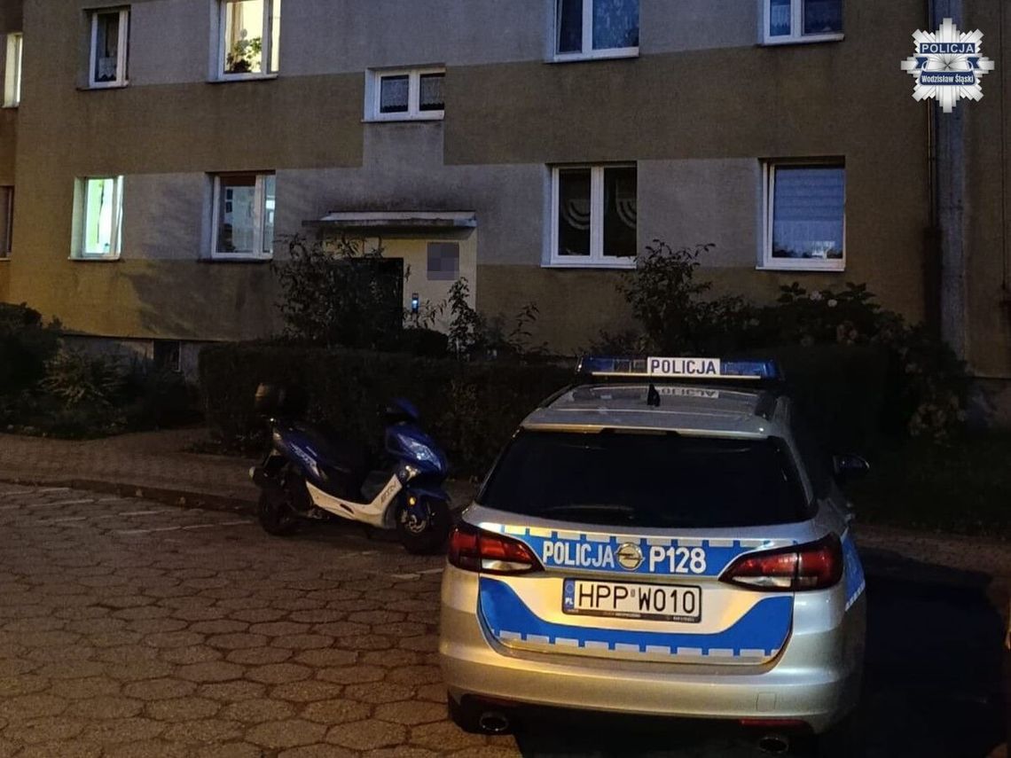 Trzylatek wypadł z okna na czwartym piętrze. Dziecko do szpitala zabrał śmigłowiec LPR Trzylatek wypadł z okna na czwartym piętrze. Dziecko do szpitala zabrał śmigłowiec LPR