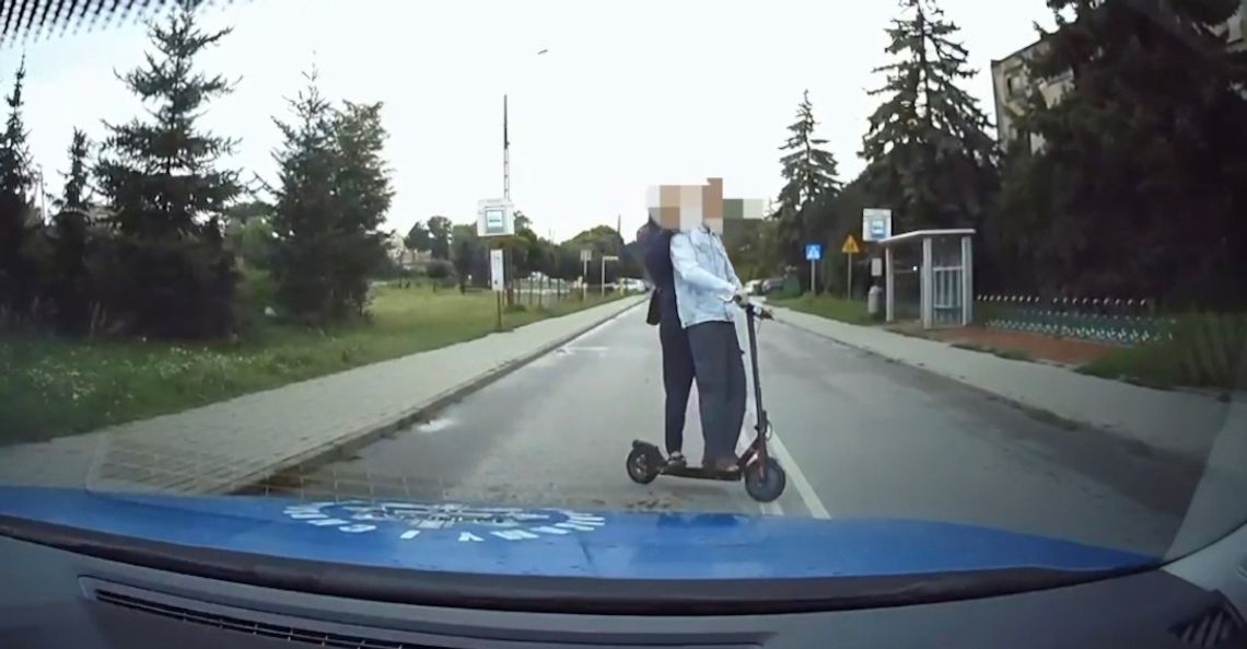 Uciekał na hulajnodze przed policją. Żeby zwiększyć szanse, w trakcie pościgu porzucił pasażerkę2 Uciekał na hulajnodze przed policją. Żeby zwiększyć szanse, w trakcie pościgu porzucił pasażerkę2