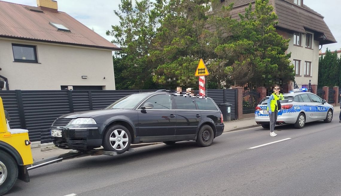 Uciekał passatem z podwójnymi tablicami rejestracyjnymi. 19-latek był pijany, a auto kradzione Uciekał passatem z podwójnymi tablicami rejestracyjnymi. 19-latek był pijany, a auto kradzione
