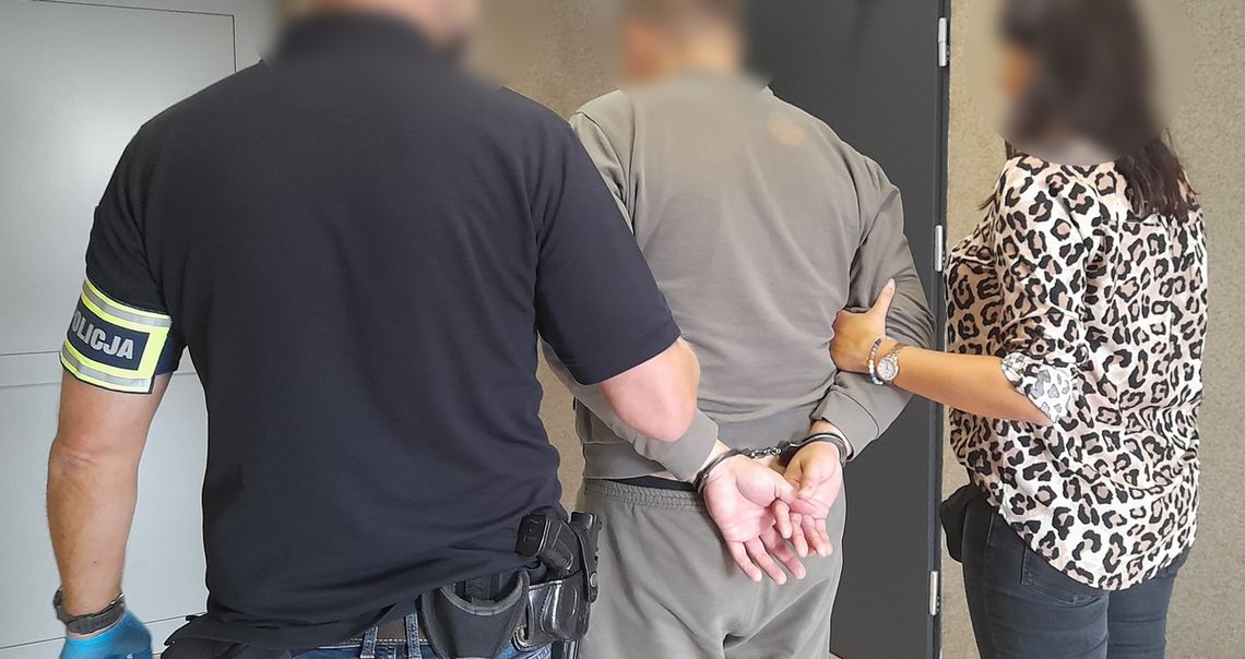 Udawał wnuczka i płakał do telefonu, że spowodował wypadek. Staruszka dała mu oszczędności