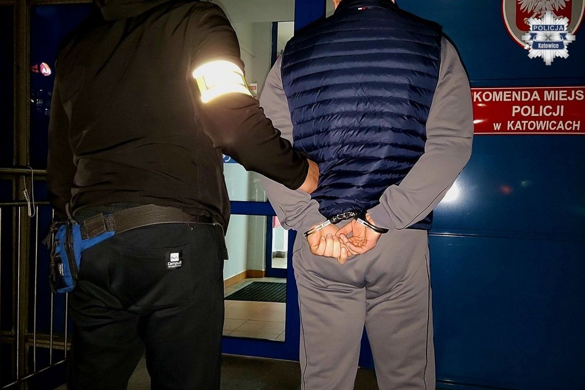 Uderzenie w kiboli handlujących narkotykami. Zatrzymani trzej mężczyźni i przejęte 25 kg towaru Uderzenie w kiboli handlujących narkotykami. Zatrzymani trzej mężczyźni i przejęte 25 kg towaru