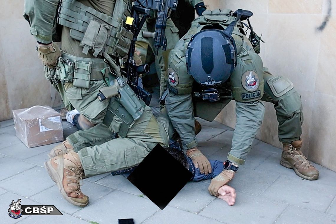 Uderzeniu w polsko-ukraiński gang narkotykowy. Wywozili leki i przerabiali je na metamfetaminę