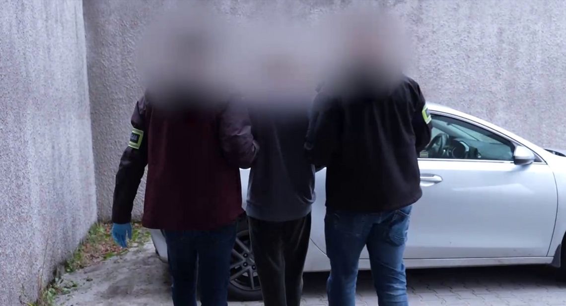 Uderzył 86-latkę i ukradł plecak z pieniędzmi. Seniorka z poważnymi obrażeniami trafiła do szpitala Uderzył 86-latkę i ukradł plecak z pieniędzmi. Seniorka z poważnymi obrażeniami trafiła do szpitala
