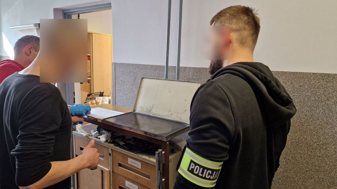 Uderzył ekspedientkę z pięści w twarz, bo nie podobała mu się obsługa. Może zostać deportowany