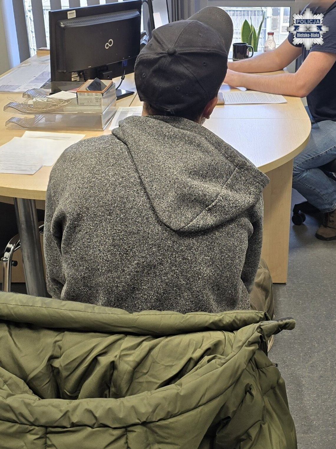 Ukradł alkohol, pobił ochroniarza i stracił prawo do pobytu w Polsce. Recydywista wydalony z kraju