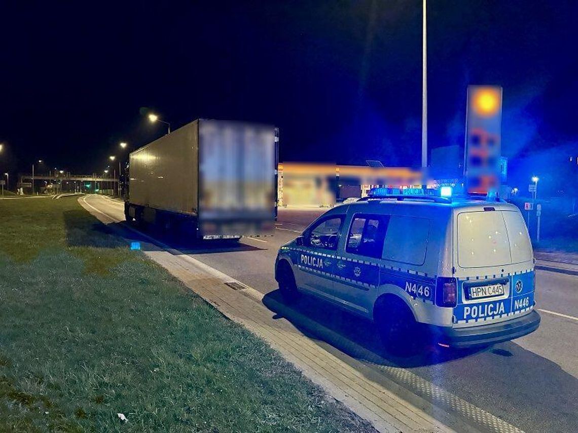 Ukradł ciężarówkę byłemu szefowi i uciekał przed policją. Złodziej zatrzymany po pościgu