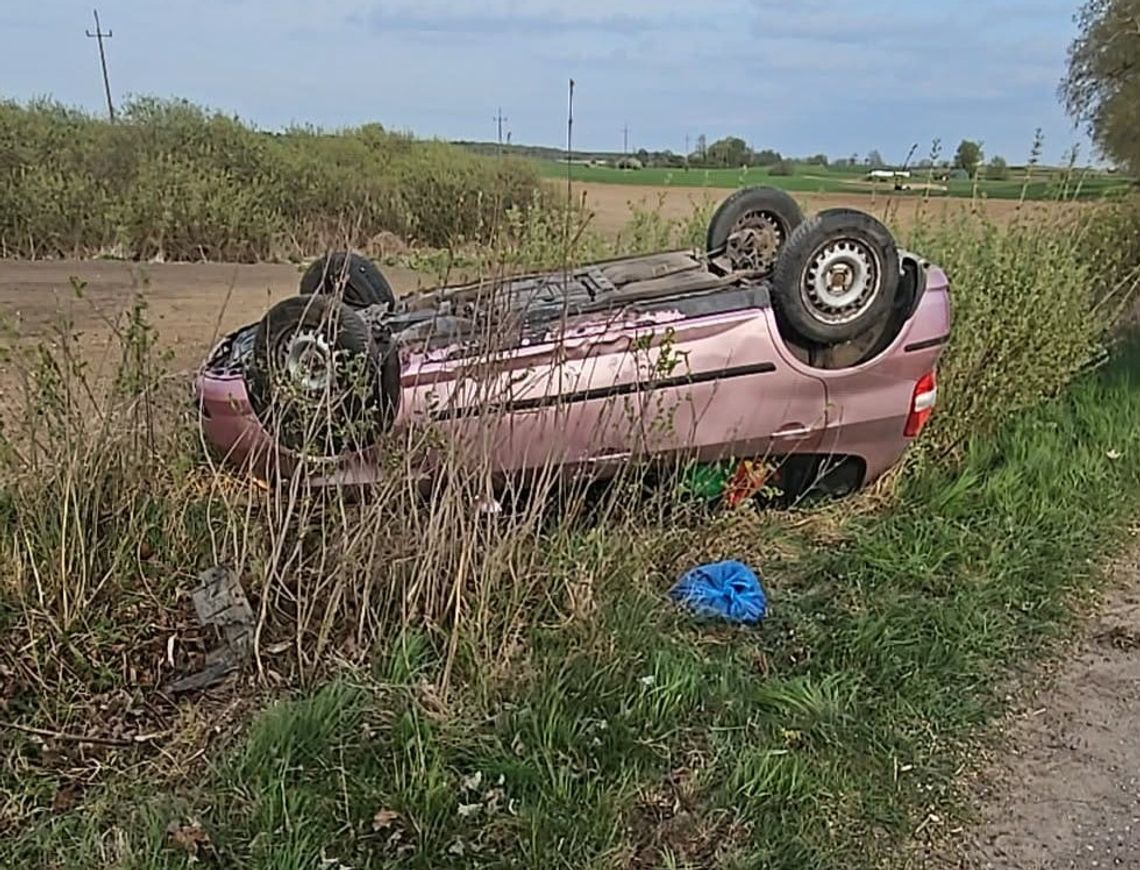 Ukradł Hondę szefowej i ruszył w trasę. 33-latek dachował, okazało się, że ma blisko 2,5 promila