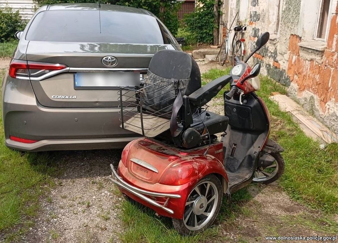 Ukradł niepełnosprawnej kobiecie skuter, dzięki któremu może się poruszać. Policja znalazła go u paserki