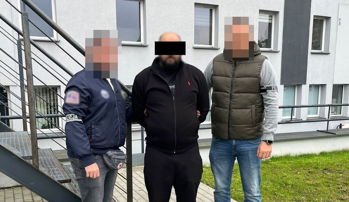 Ukradł pierścionki z brylantami i bransoletki ze szmaragdami. Rumun zatrzymany po trzech latach Ukradł pierścionki z brylantami i bransoletki ze szmaragdami. Rumun zatrzymany po trzech latach