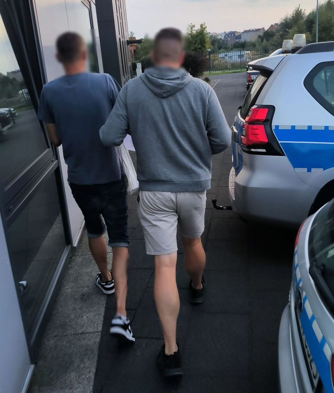 Ukradł samochód i nie wytrzymał psychicznie. Mężczyzna sam zgłosił się na komisariat