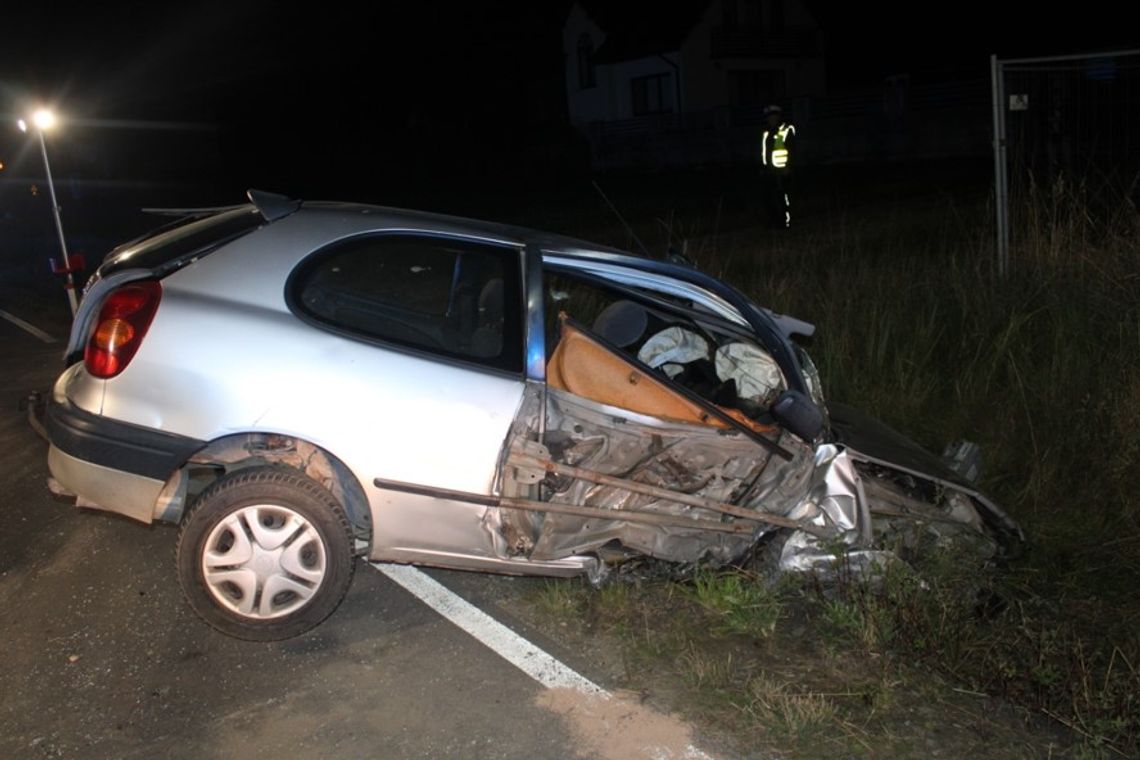 Ukradł samochód, spowodował wypadek i uciekł do lasu, zostawiając rannego kolegę. Miał 1,8 promila Ukradł samochód, spowodował wypadek i uciekł do lasu, zostawiając rannego kolegę. Miał 1,8 promila