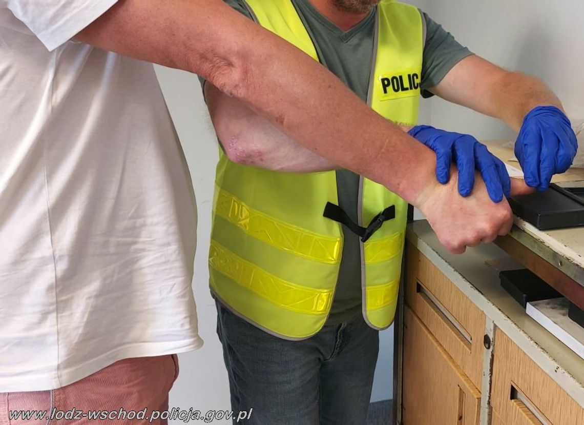 Ukradł spod sklepu volvo warte 115 tysięcy złotych. Pijany 46-latek tłumaczył, że to był żart