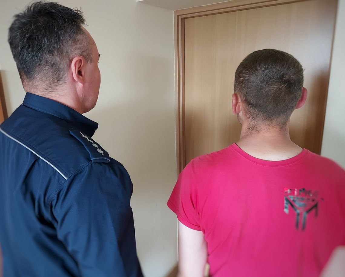 Ukradł ze sklepu puszkę z datkami na leczenie dzieci. Po zatrzymaniu trzeźwiał w areszcie całą noc