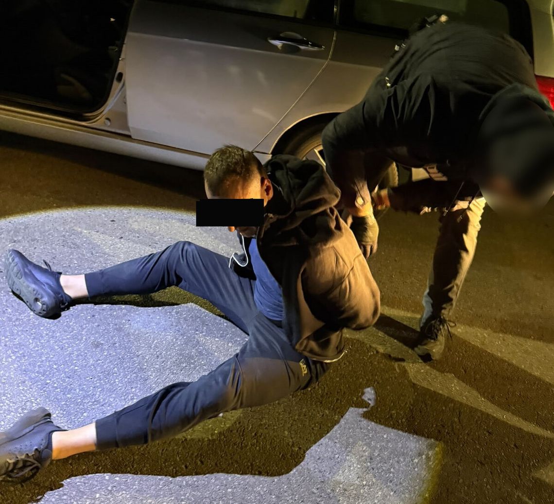 Ukradli peugeota, kilka godzin później byli w rękach policji. Funkcjonariusze obserwowali złodziei
