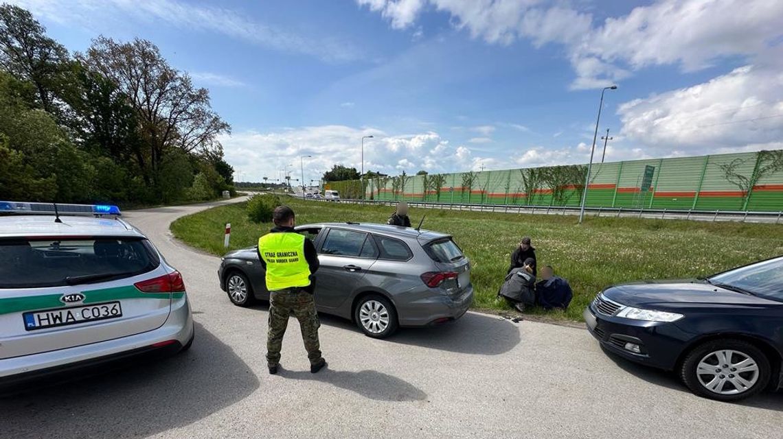 Ukrainiec i Białorusin szmuglowali nielegalnych imigrantów. Akcja Straży Granicznej na drodze S8