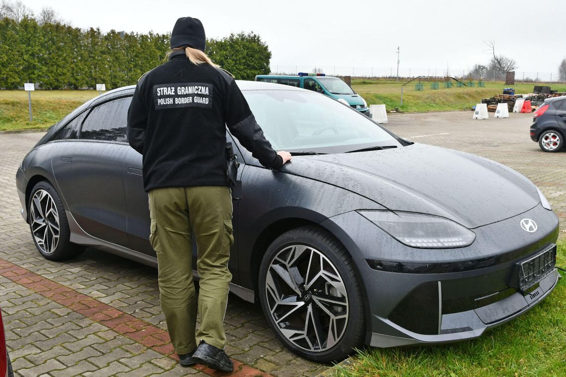 Ukrainiec próbował wyjechać z Polski kradzionym hyundaiem. Auto miało przebite blachy i lewe papiery Ukrainiec próbował wyjechać z Polski kradzionym hyundaiem. Auto miało przebite blachy i lewe papiery