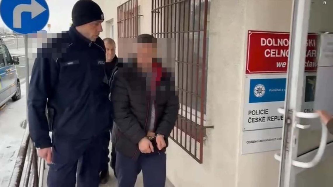 Ukrainiec zatrzymany 10 lat po zabójstwie. Policjanci z Archiwum X zatrzymali go w Czechach Ukrainiec zatrzymany 10 lat po zabójstwie. Policjanci z Archiwum X zatrzymali go w Czechach