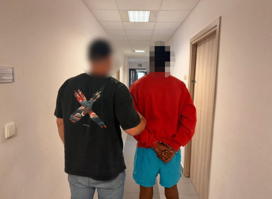 Ukrył pod łóżkiem rower wart 12 tysięcy złotych. Obywatel Sudanu wpadł po policyjnej akcji Ukrył pod łóżkiem rower wart 12 tysięcy złotych. Obywatel Sudanu wpadł po policyjnej akcji
