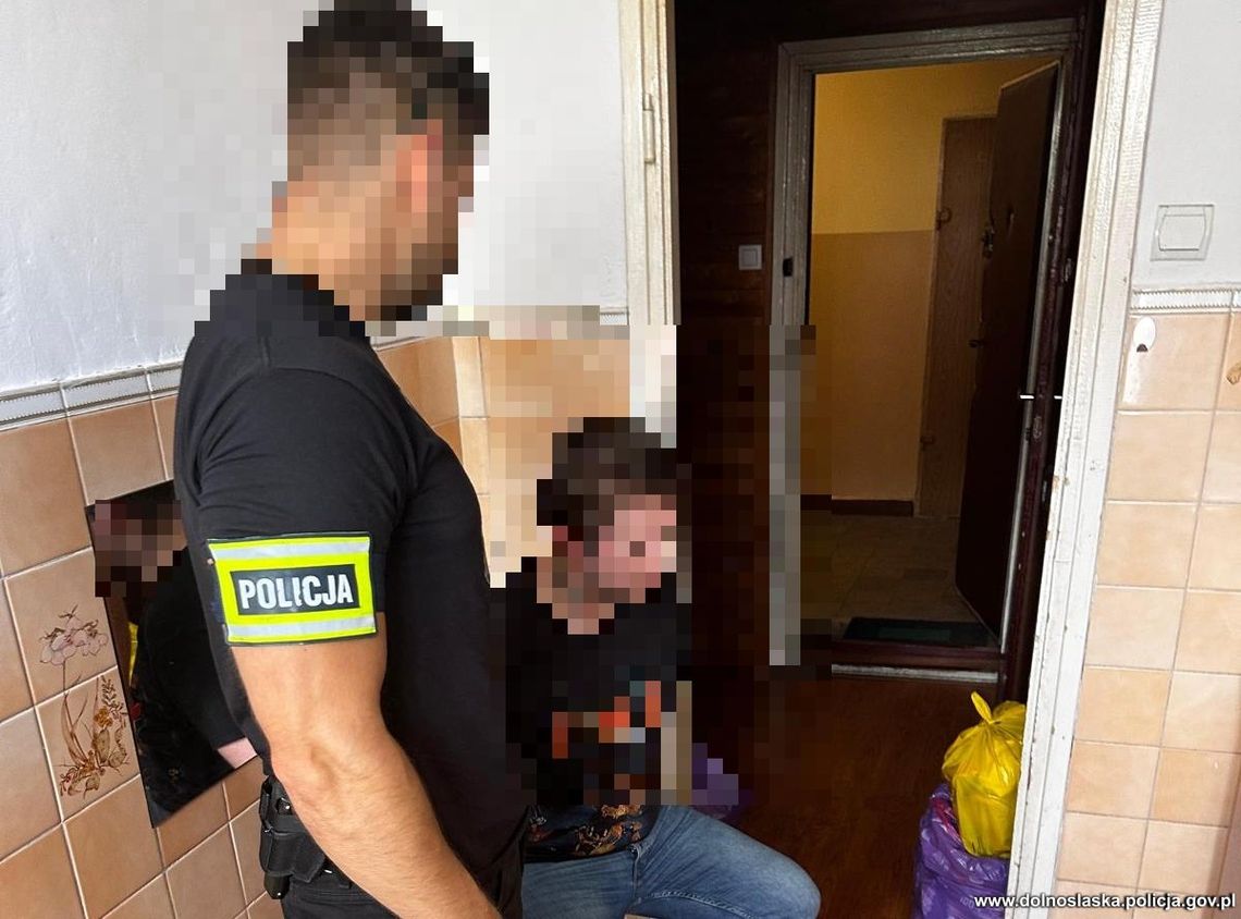 Ukrywał się od 2021 roku, często podawał się za obcokrajowca. W końcu znaleźli go "łowcy głów"