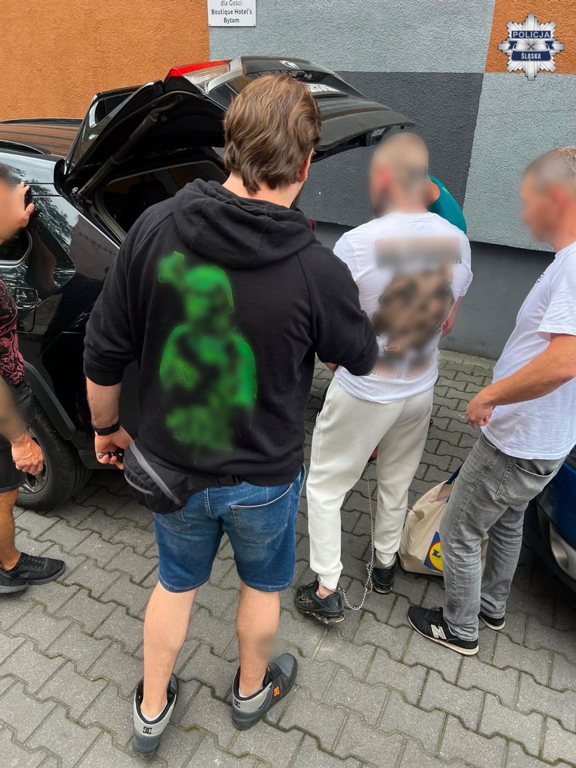 Ukrywał się za granicą, ale skusił się na powrót. Poszukiwany 4 listami gończymi wpadł w hotelu