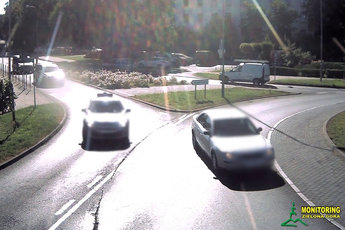 Urządził sobie niebezpieczny rajd przez miasto, a potem wskoczył do fontanny. Mężczyzna był pod wpływem morfiny Urządził sobie niebezpieczny rajd przez miasto, a potem wskoczył do fontanny. Mężczyzna był pod wpływem morfiny