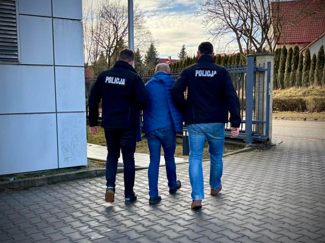 W ciągu trzech miesięcy lekarz przyjął 124 łapówki. Grozi mu więzienie i utrata prawa do leczenia