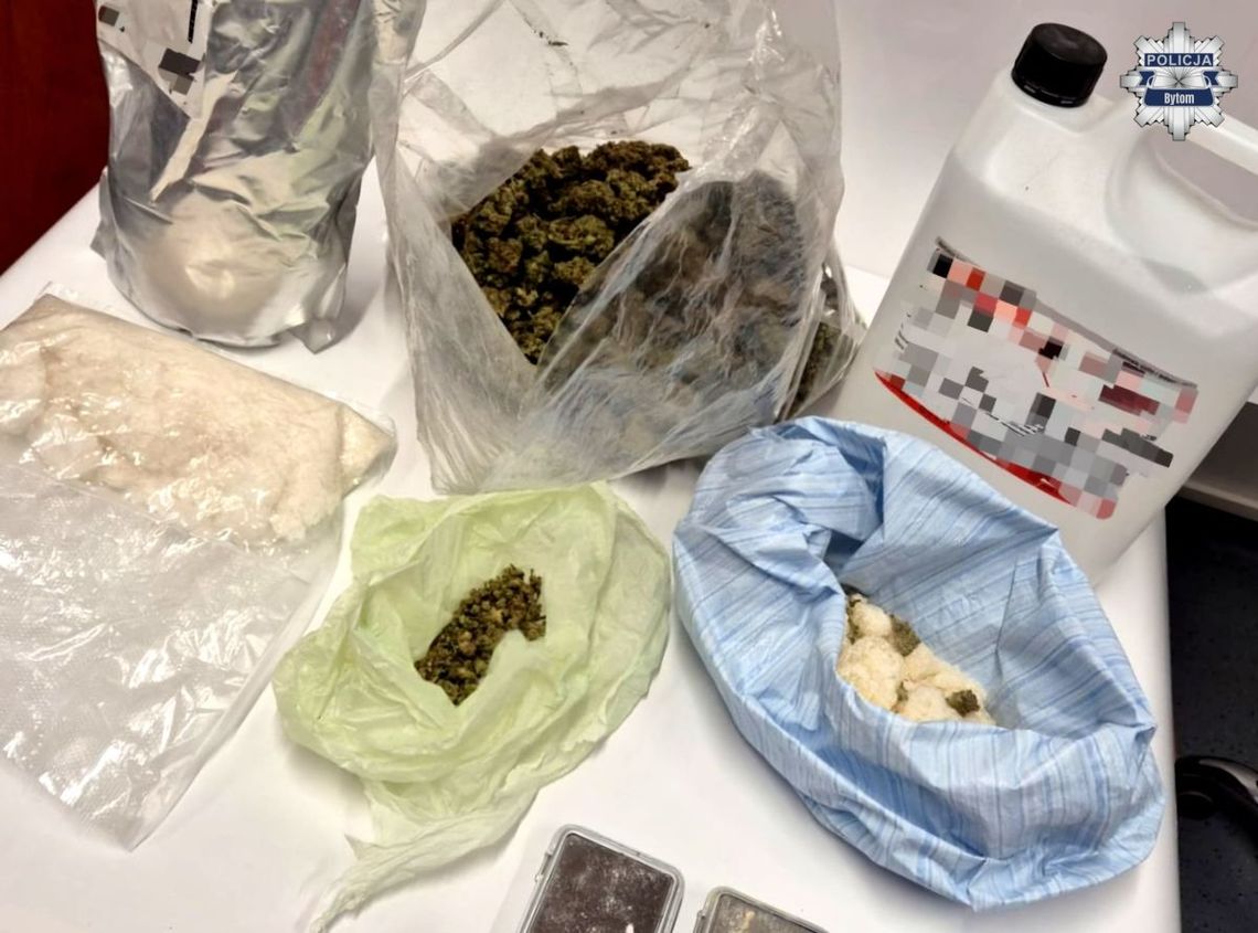 W mieszkaniu i aucie miał ponad kilogram narkotyków. 29-latek święta spędzi za kratami