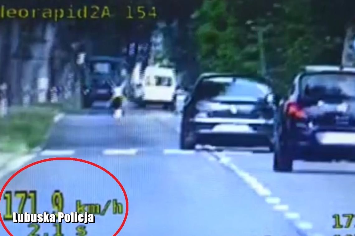 W terenie zabudowanym 171 km/h. Policja uznała, że mandat to za mało. W sądzie dostał maksimum