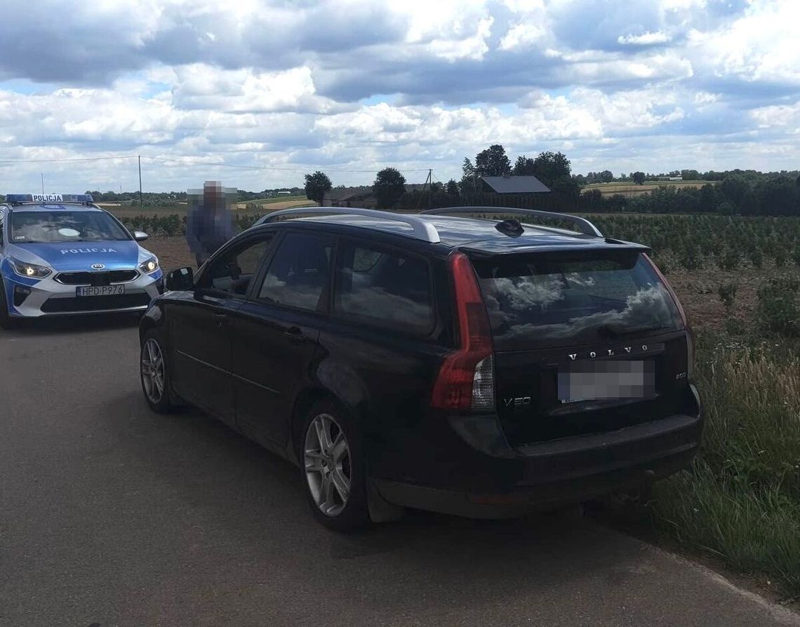 W urzędzie wyczuli, że jest pijana, a potem widzieli, jak odjeżdża autem. Chwilę później została zatrzymana W urzędzie wyczuli, że jest pijana, a potem widzieli, jak odjeżdża autem. Chwilę później została zatrzymana