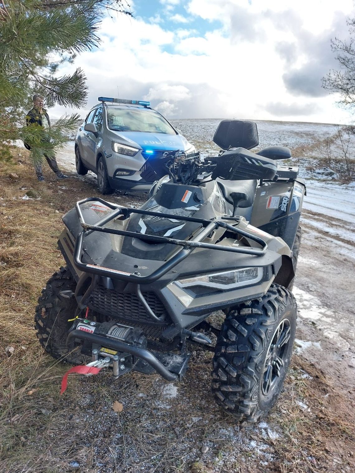 W Walentynki chciała wyżyć się na quadzie. Wcześniej piła alkohol. Kobieta miała wypadek i wylądowała w szpitalu