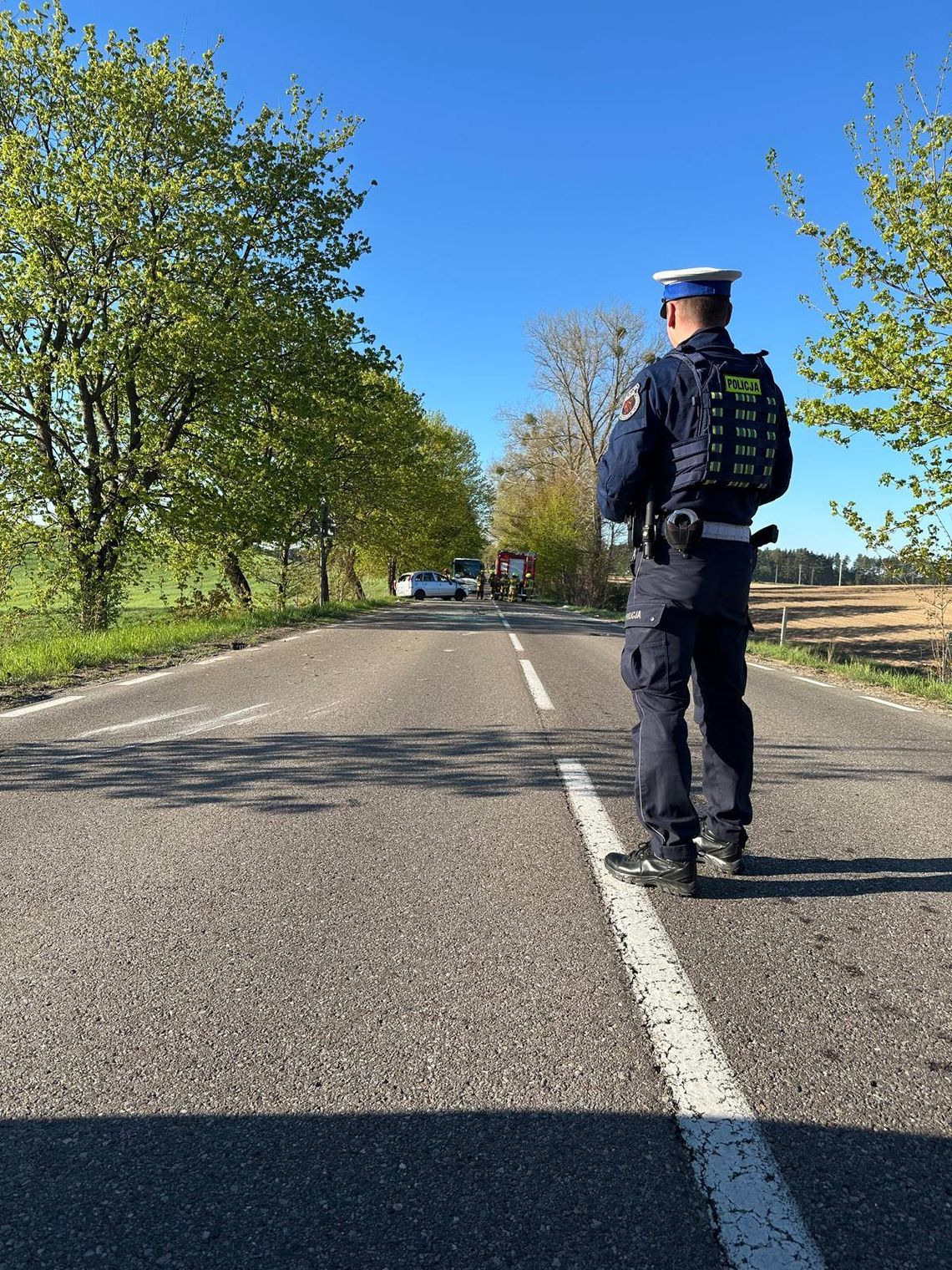 Wczesnym rankiem ruszyła w trasę z prawie 3 promilami. Auto wypadło na łuku i dachowało