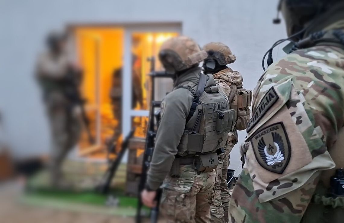 Wielka obława służb w całej Polsce. 16 członków samochodowej mafii w rękach policji Wielka obława służb w całej Polsce. 16 członków samochodowej mafii w rękach policji