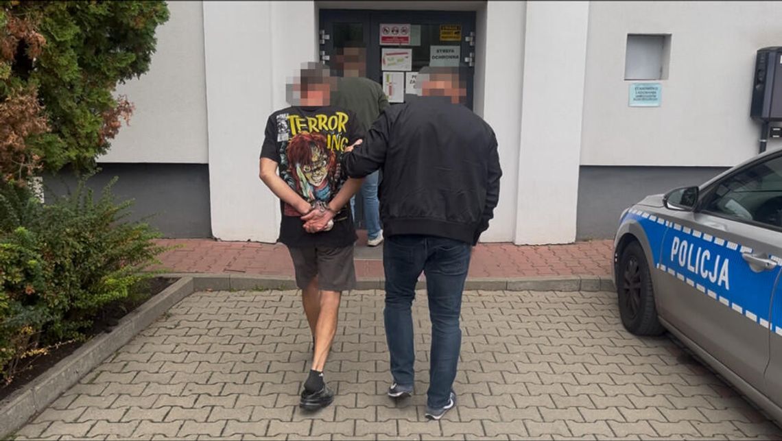 Włamali się do mieszkania i ukradli sejf z 250 tysiącami dolarów. Mołdawianin i Ukrainiec zatrzymani