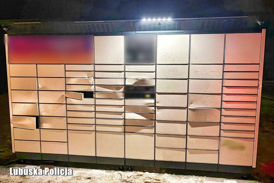 Włamali się do ponad 30 skrytek paczkomatu. Odeszli z kwitkiem, bo wszystkie były puste Włamali się do ponad 30 skrytek paczkomatu. Odeszli z kwitkiem, bo wszystkie były puste