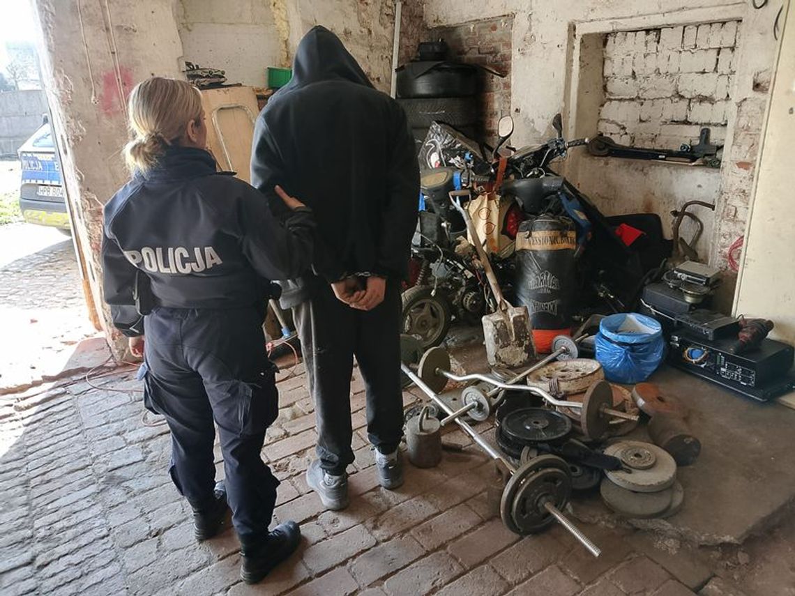 Włamali się do przydomowej siłowni i kradli sprzęt. Spłoszył ich pies, a zatrzymali policjanci Włamali się do przydomowej siłowni i kradli sprzęt. Spłoszył ich pies, a zatrzymali policjanci
