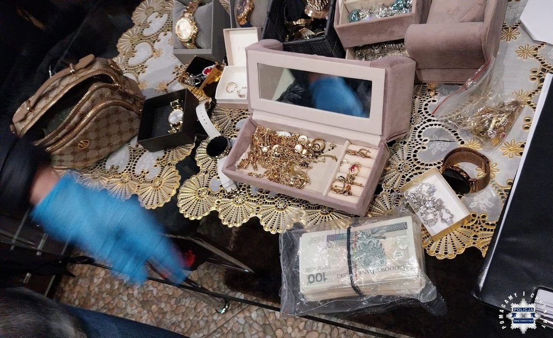 Włamywacze obrobili dom na ponad 100 tysięcy, ale krótko cieszyli się łupami. Zatrzymanie dwóch mężczyzn