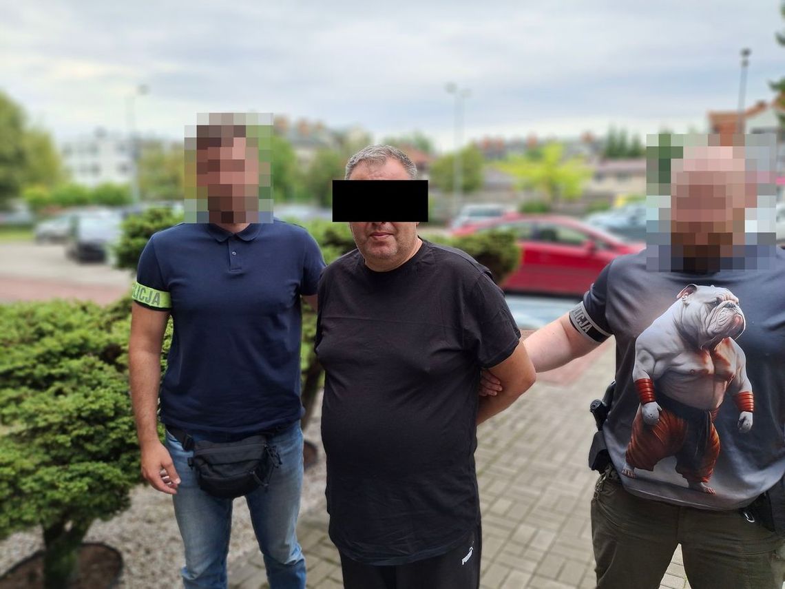 Wmówił 68-latkowi, że przemnoży jego oszczędności na giełdzie. Wyłudził ponad 2,5 miliona złotych