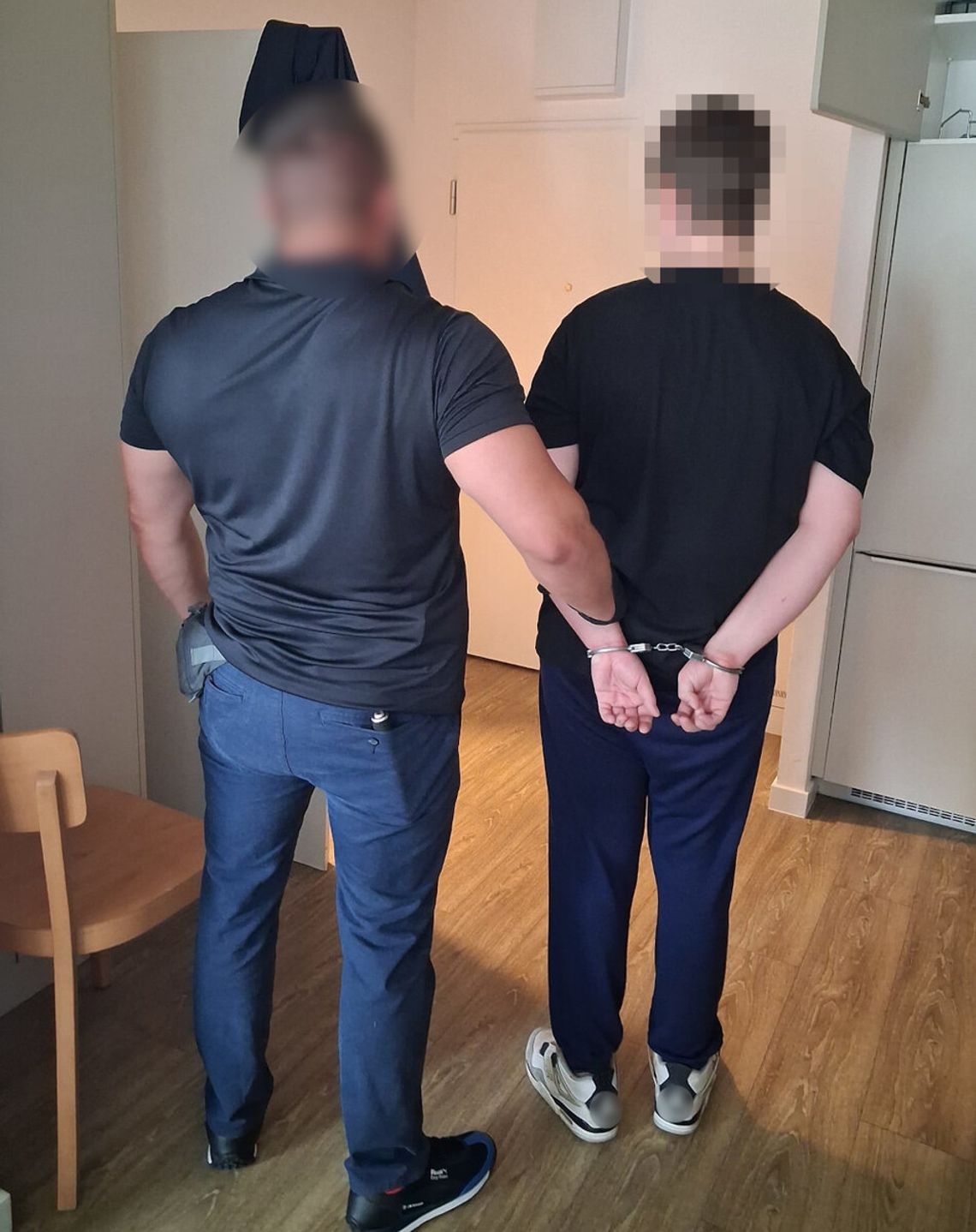 Wpadł przez jednego e-papierosa. Potem policjanci znaleźli ogromny zapas marihuany