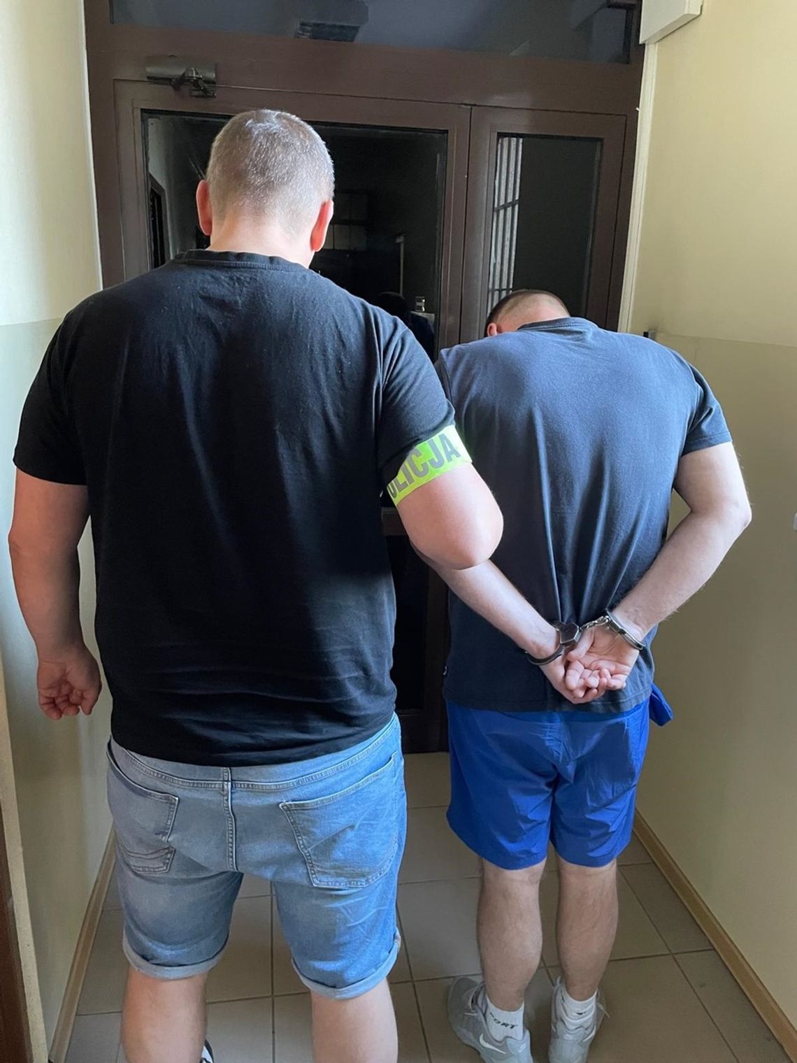 Wpadli w iveco, skończyli z ciężkimi zarzutami. Kryminalni przejęli marihuanę, kokainę i MDMA